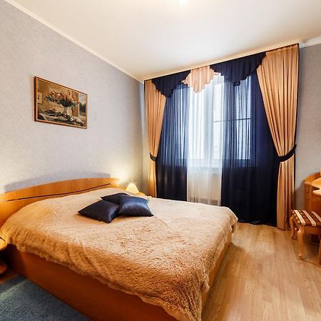 Apartment Domashny Uyut Na Belinskogo 41 Luxe Екатеринбург Екстериор снимка