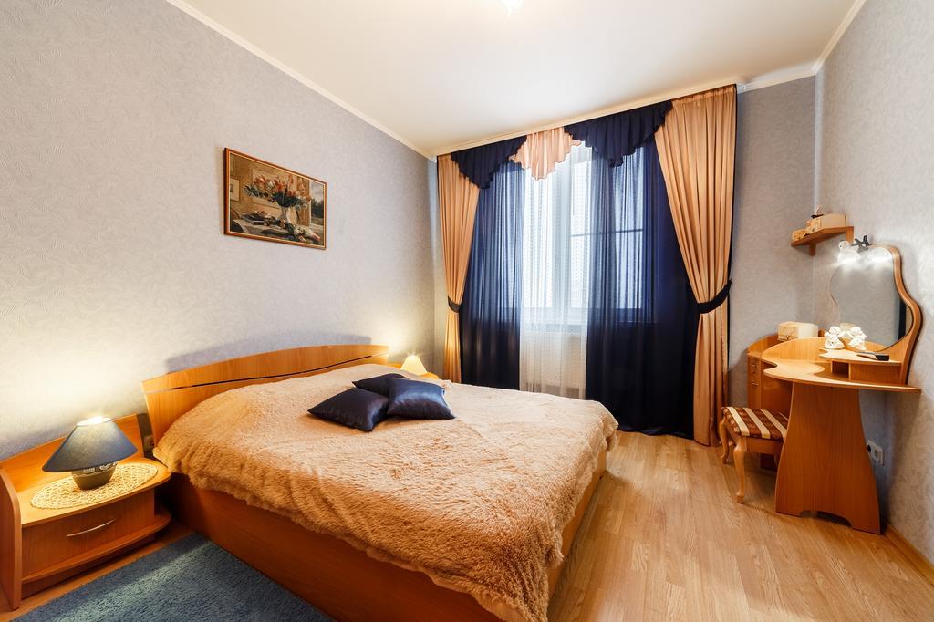 Apartment Domashny Uyut Na Belinskogo 41 Luxe Екатеринбург Екстериор снимка